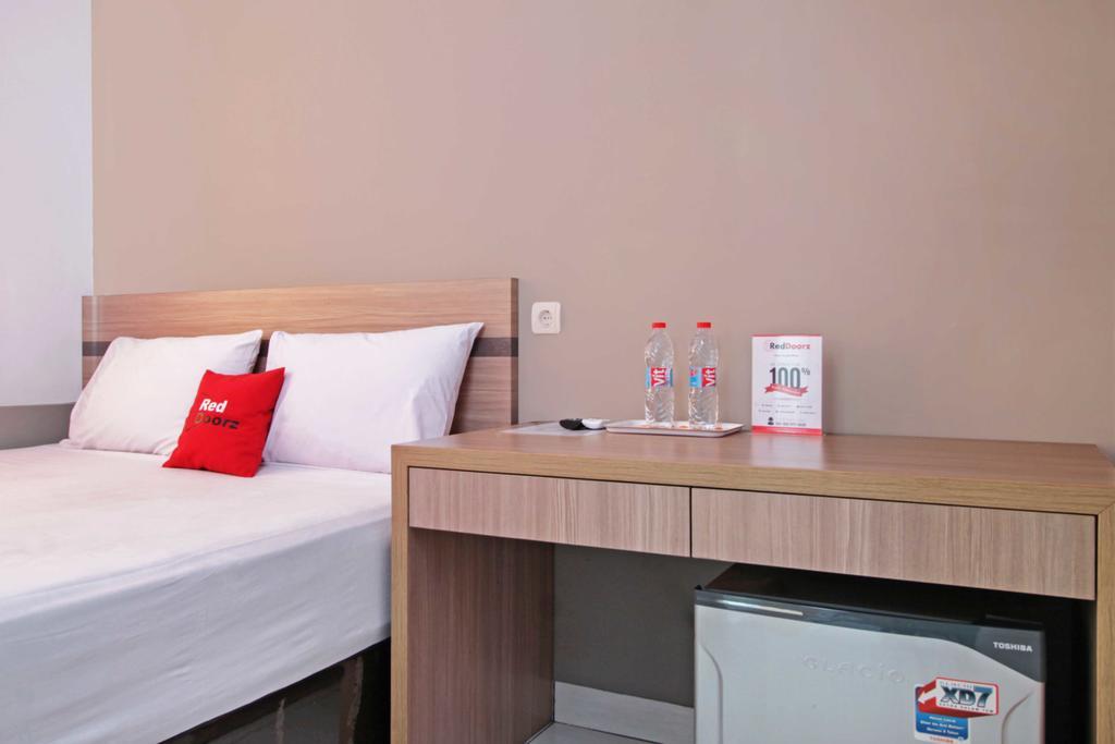 Guest house Reddoorz @ Karet Pedurenan 2 *