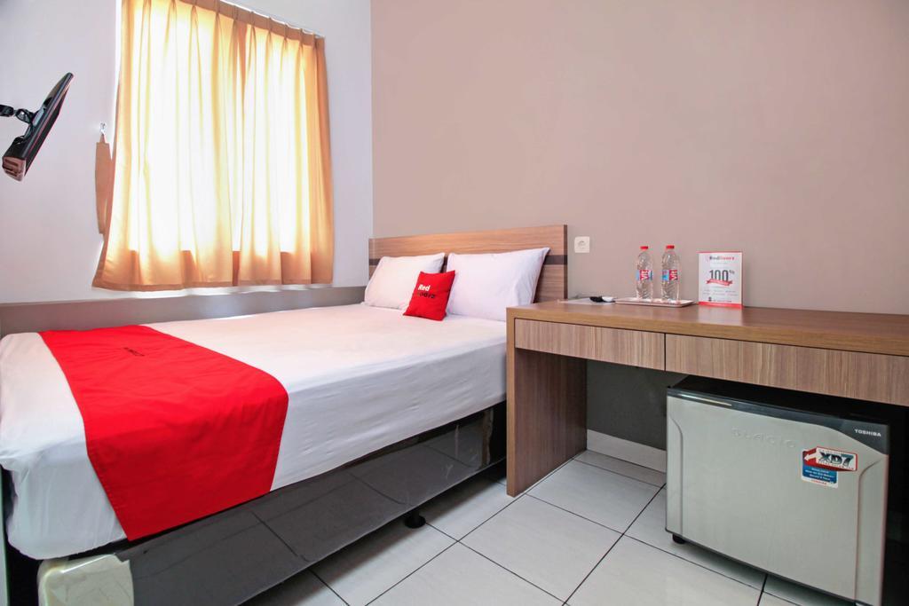 Reddoorz @ Karet Pedurenan 2 *