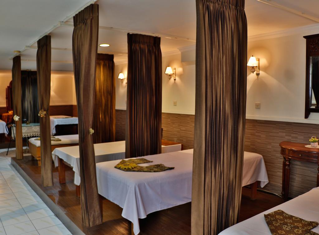 Jayakarta Hotel 4*