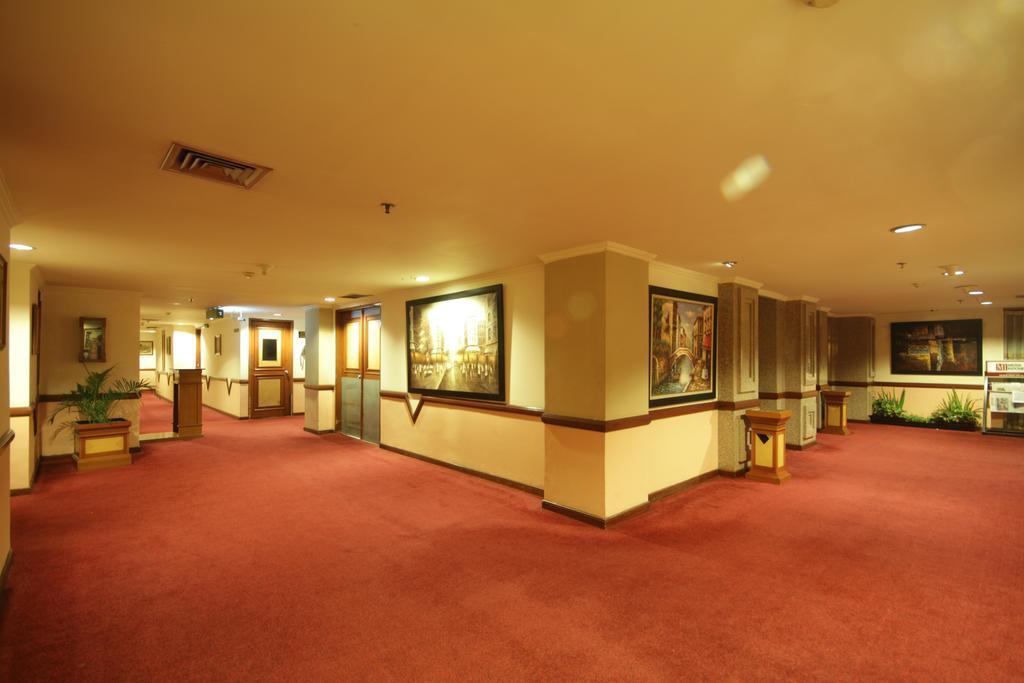 Hotel Maharadja 3*