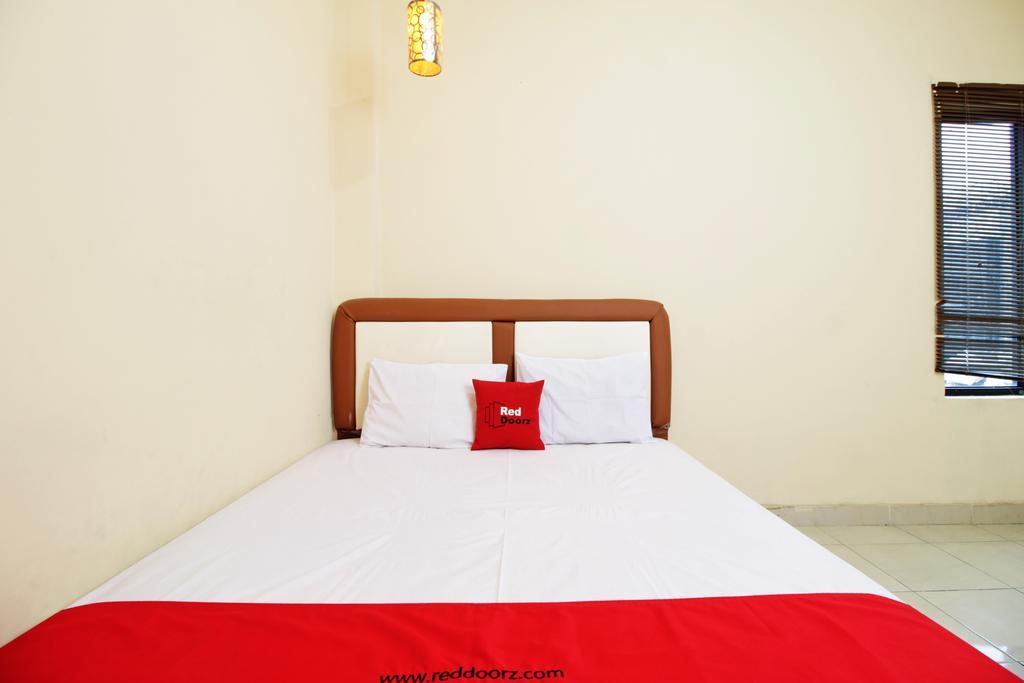 Casa de hóspedes Reddoorz @ Taman Sari 2*