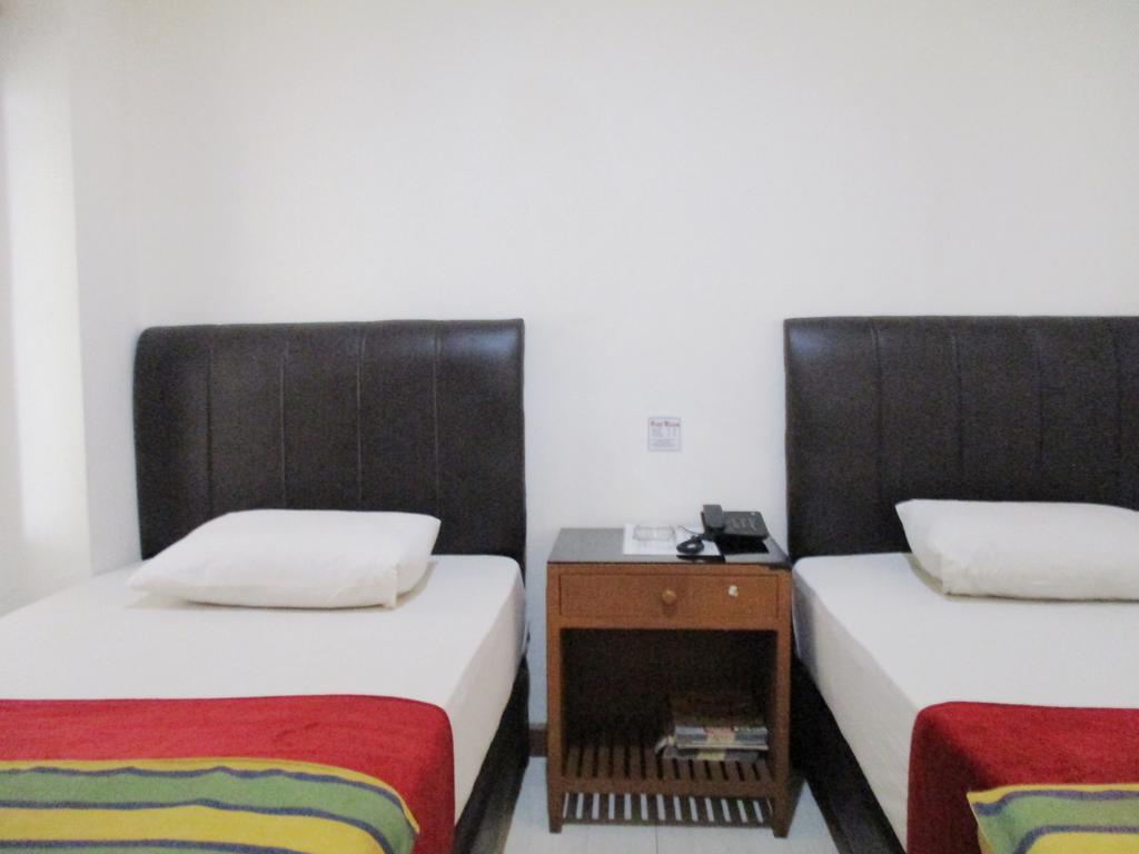Hotel Maxim Kwitang 2*