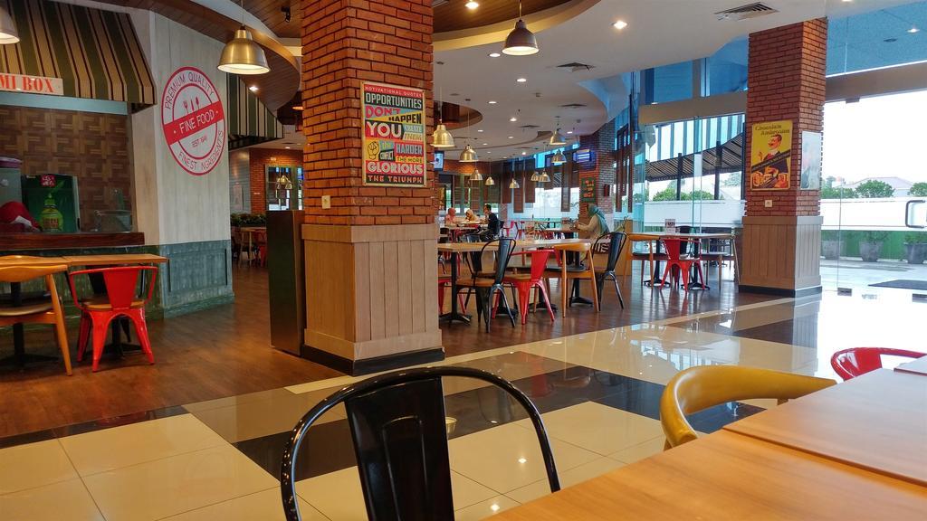 2br Nifarro Park Near Kemang And Kalibata By Travelio