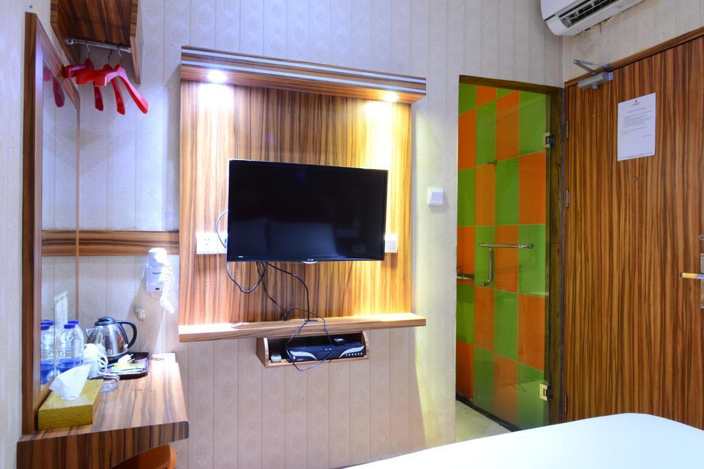 Hotel Rovi Boutique 3*