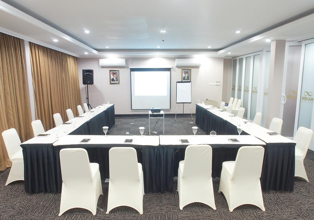 Maven Fatmawati Hotel