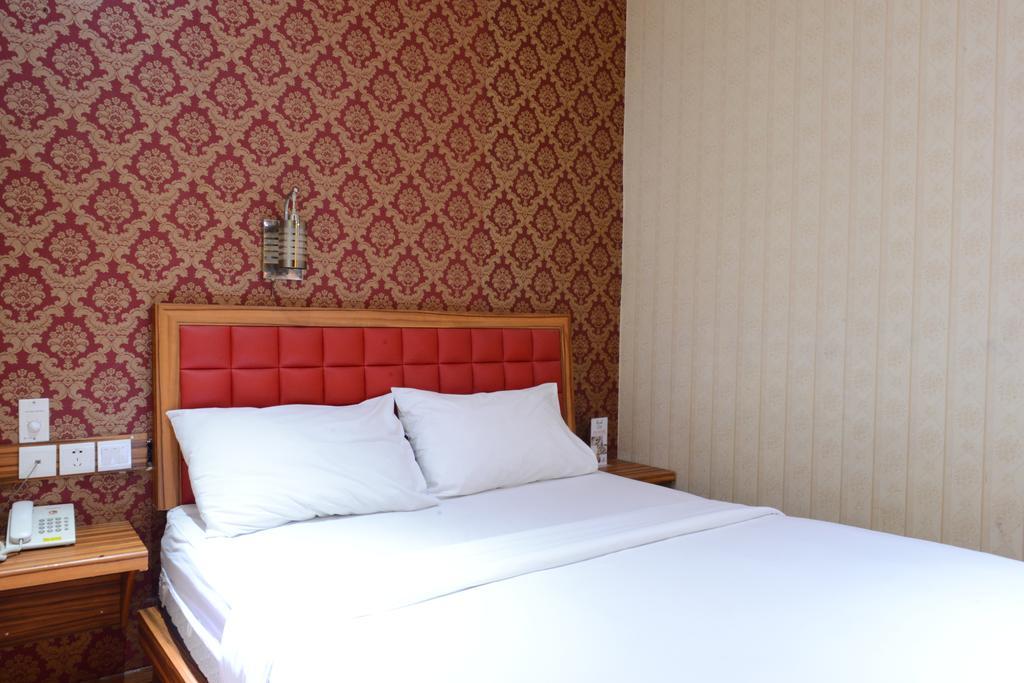 Rovi Boutique Hotel 3*