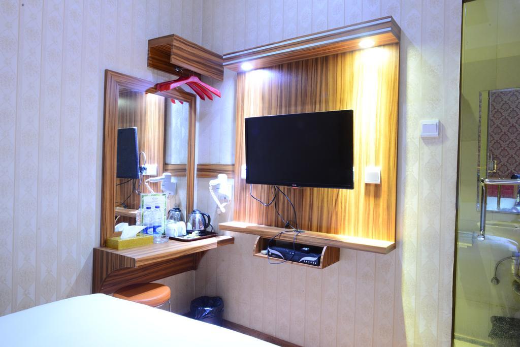 Rovi Boutique 3* Jakarta