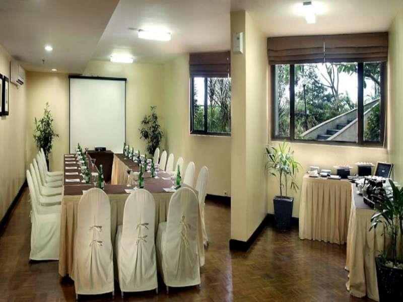 Horison Ultima & Residences Rasuna 4*