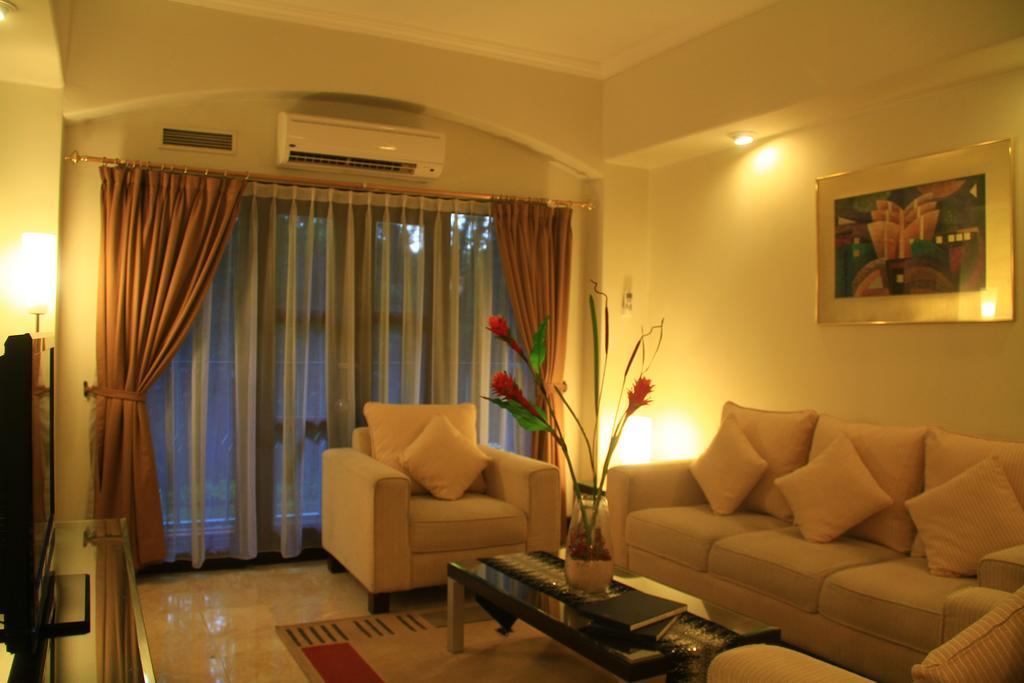 Apartment Aditya Mansions *