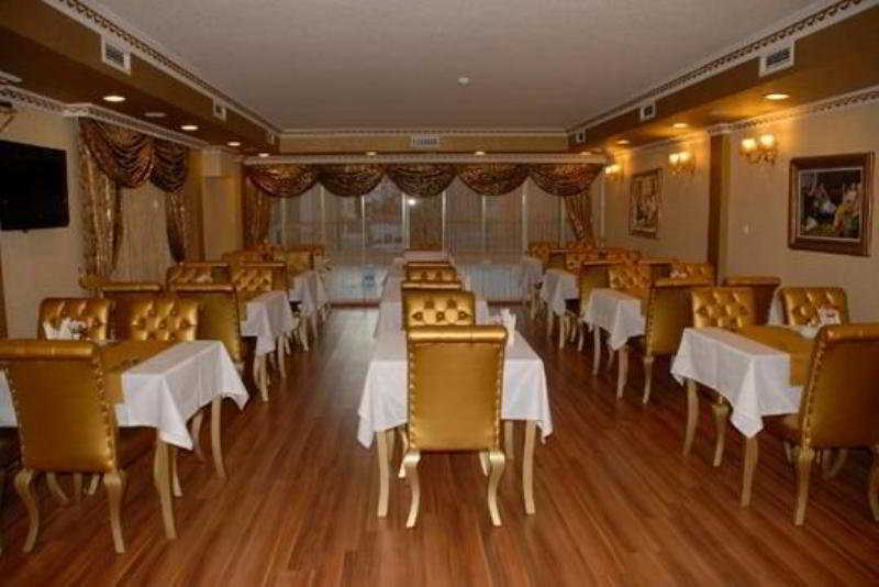 Golden Boutique Melawai 4*