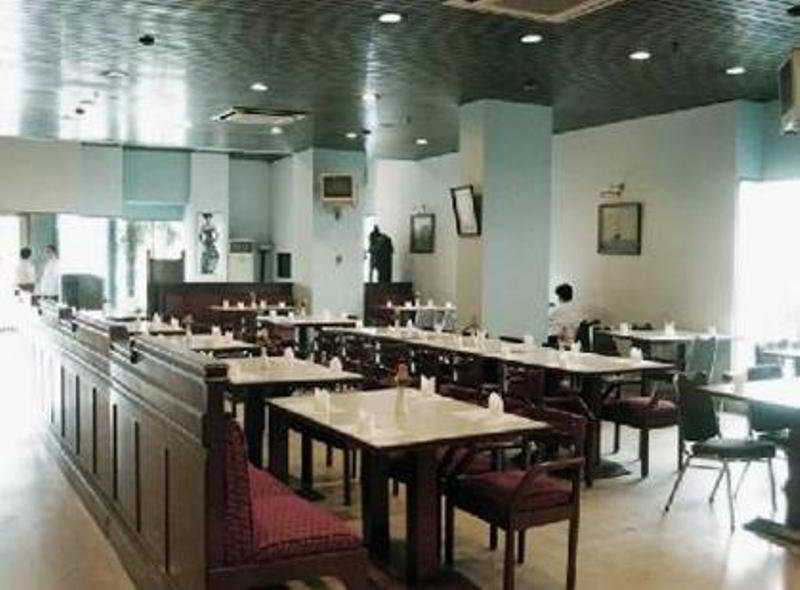 Super Oyo Townhouse 1 Salemba