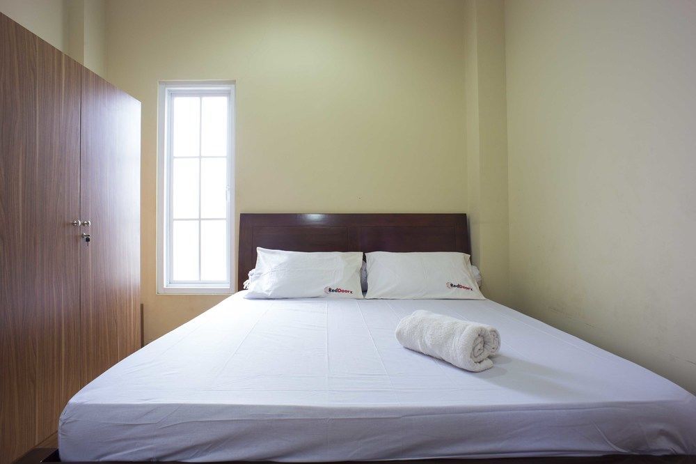 Reddoorz @ Kwitang Guest house 2*