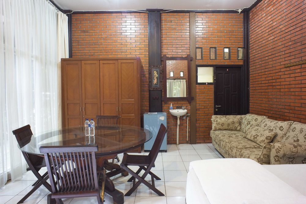 Reddoorz @ Cilandak Timur Guest house Jakarta