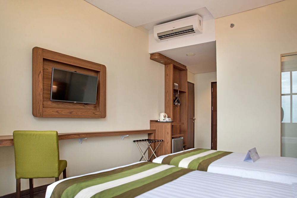 Grand Whiz Poins Simatupang Jakarta Hotel Jakarta