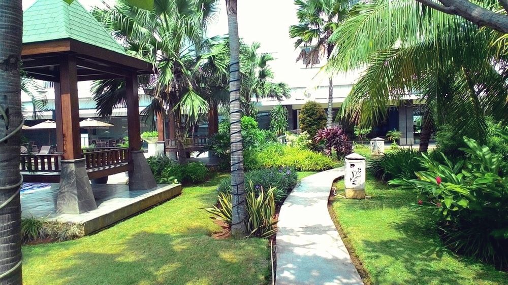 Grand Whiz Poins Simatupang Jakarta 4*