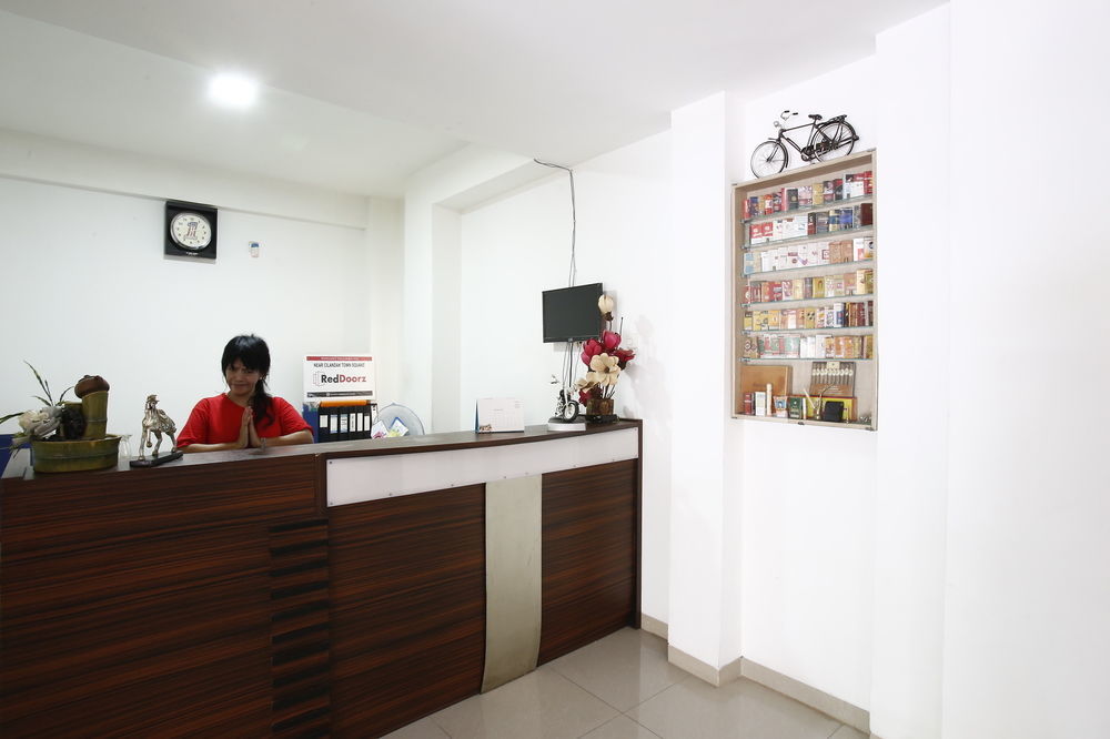 Reddoorz Near Cilandak Town Square Guest house