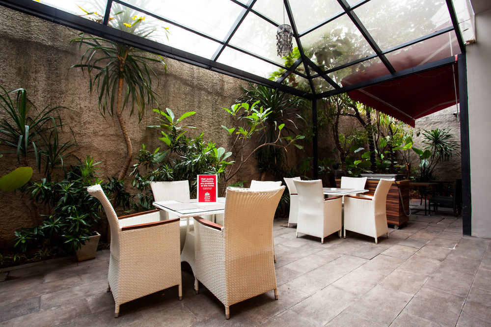 Reddoorz Near Blok M Gasthuis Jakarta