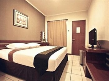 N Hotel *