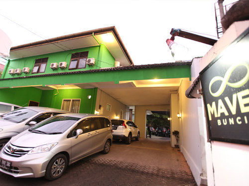 Maven Buncit Guest house 3*