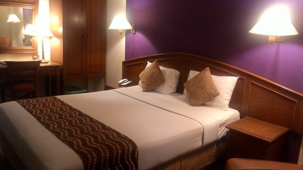 Hotel Mega Matra 2*
