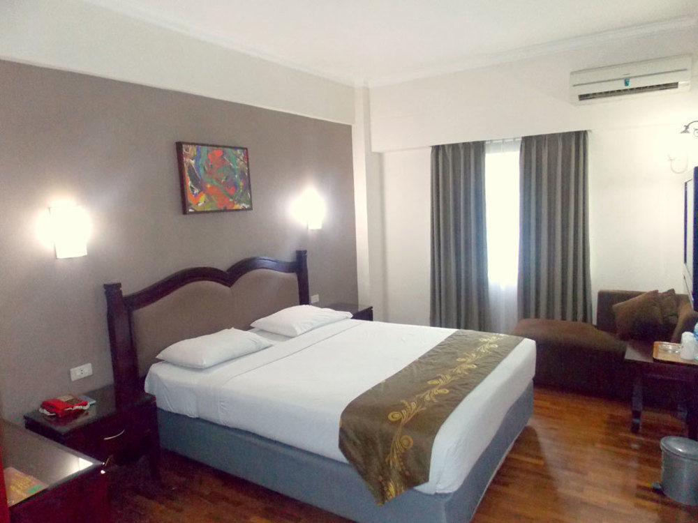 Mega Proklamasi 2* Jakarta