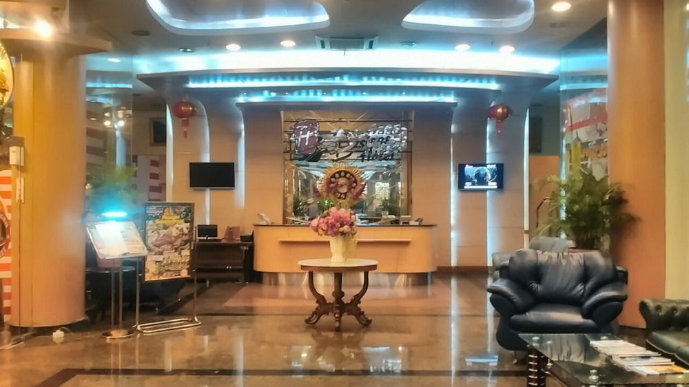 Business Tomang Hotel 3*