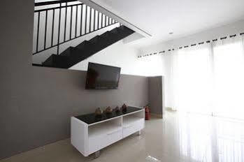 Reddoorz At Cipete Utara 3*