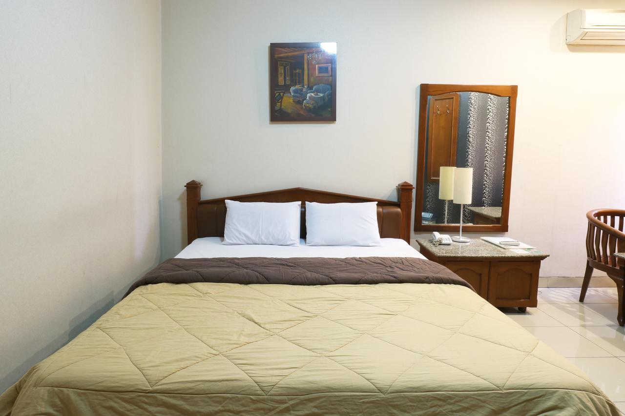 678 Kemang Powered By Cocotel 3*
