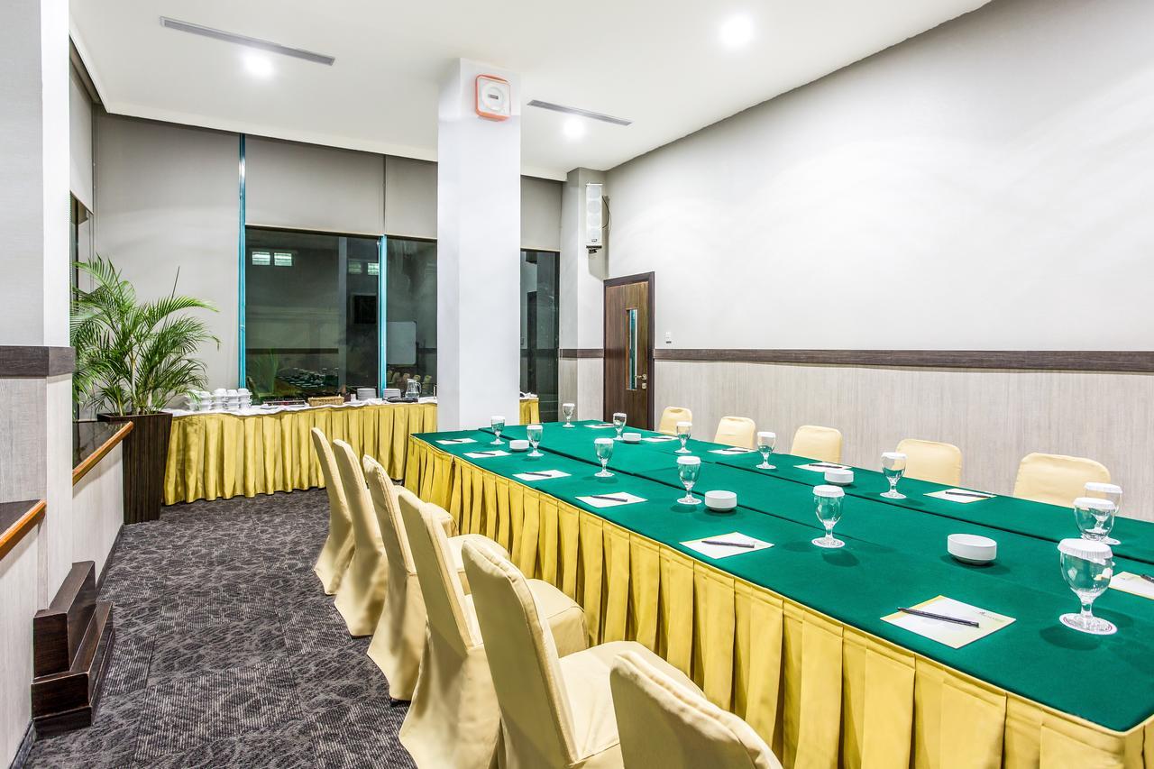 Hotel Orchardz Jayakarta 4*