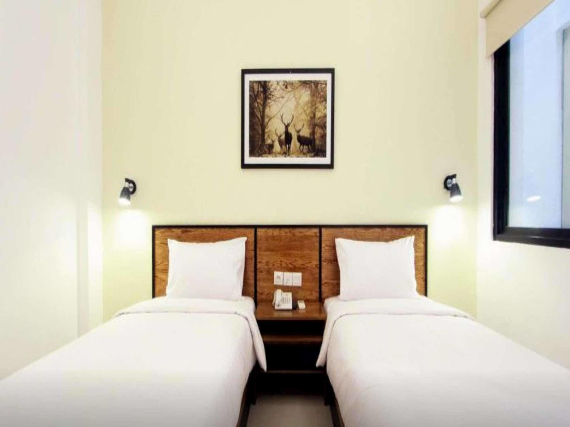 Hotel Shiro I Shika 2*