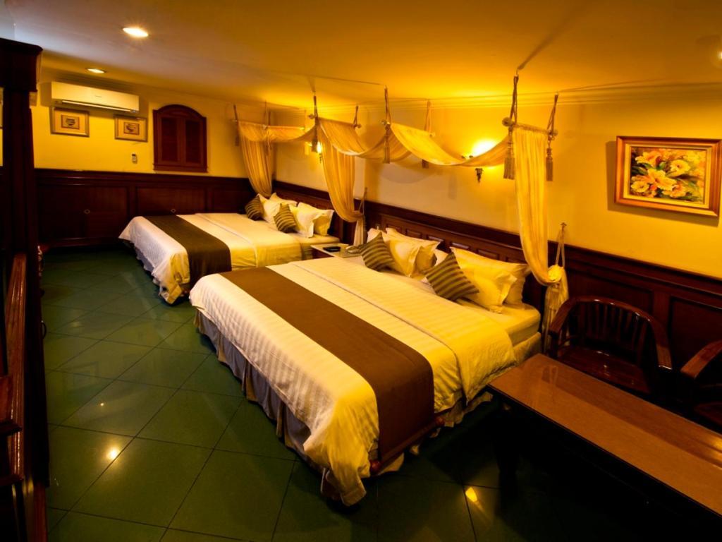 Hotel Park Nesia Royal Regal Jakarta
