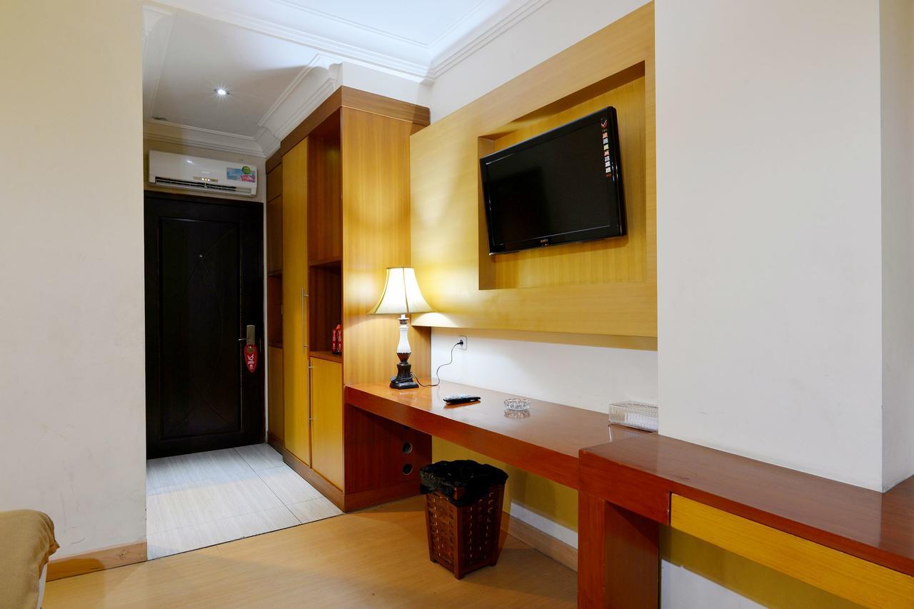 Hotel Zen Basic Near Sunter Mall 2*