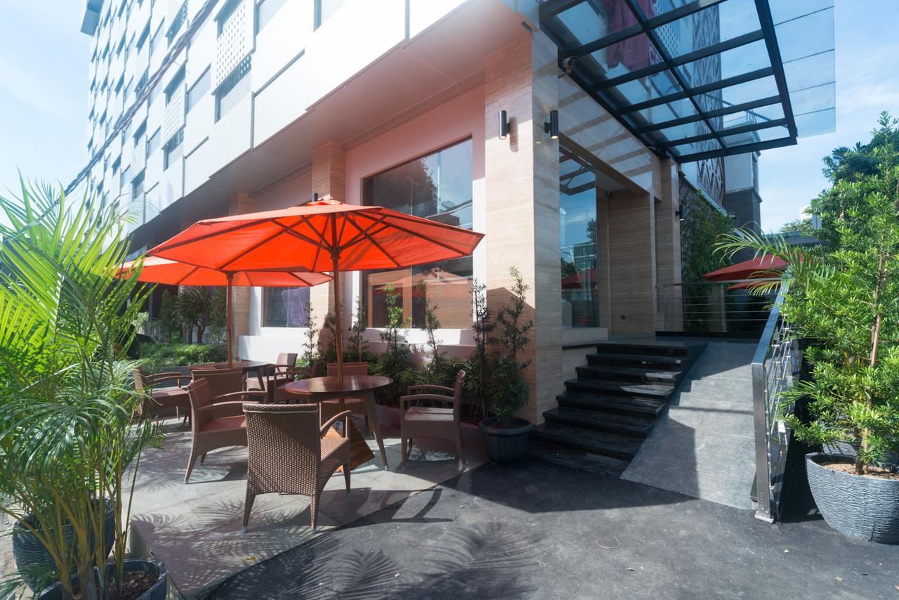 Sotis Pejompongan Hotel Jakarta