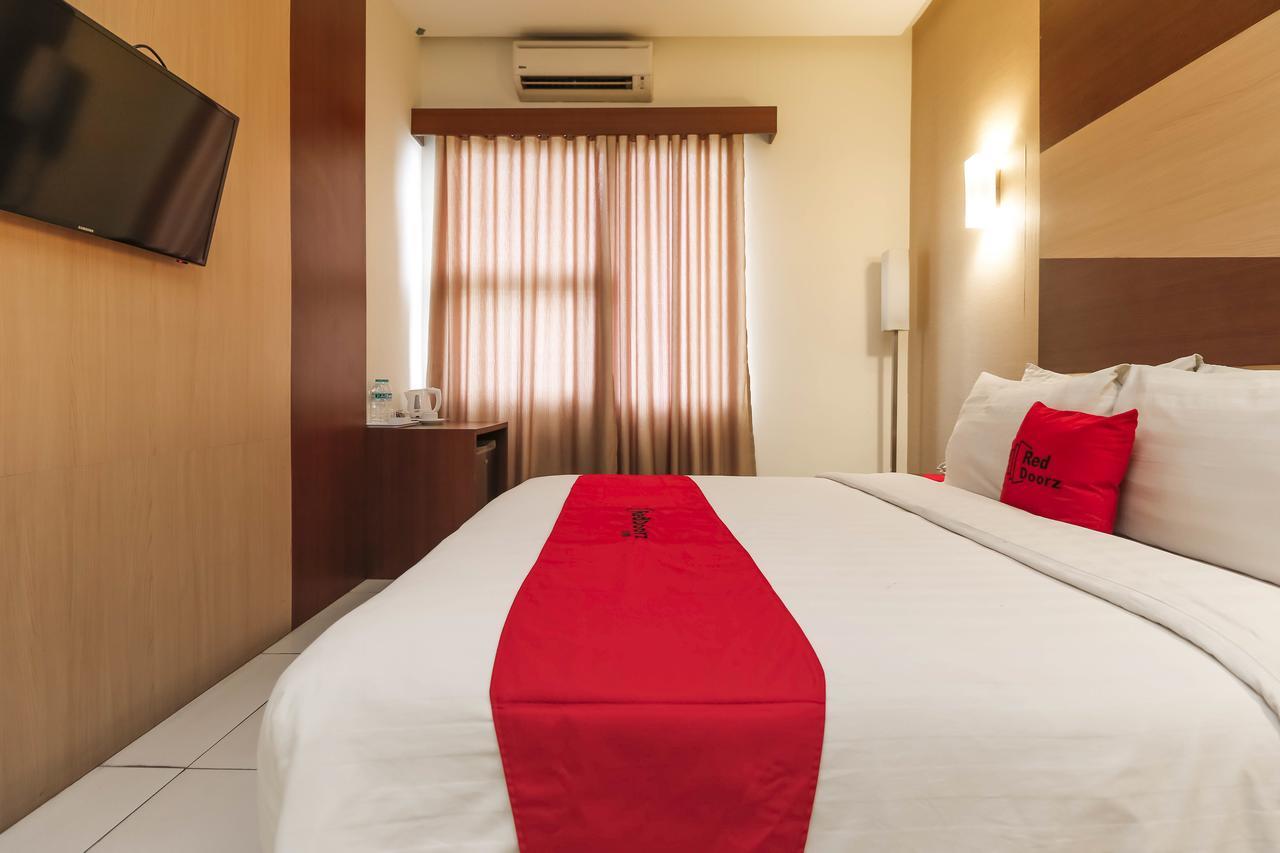 Reddoorz Near Roxy 2* Jakarta