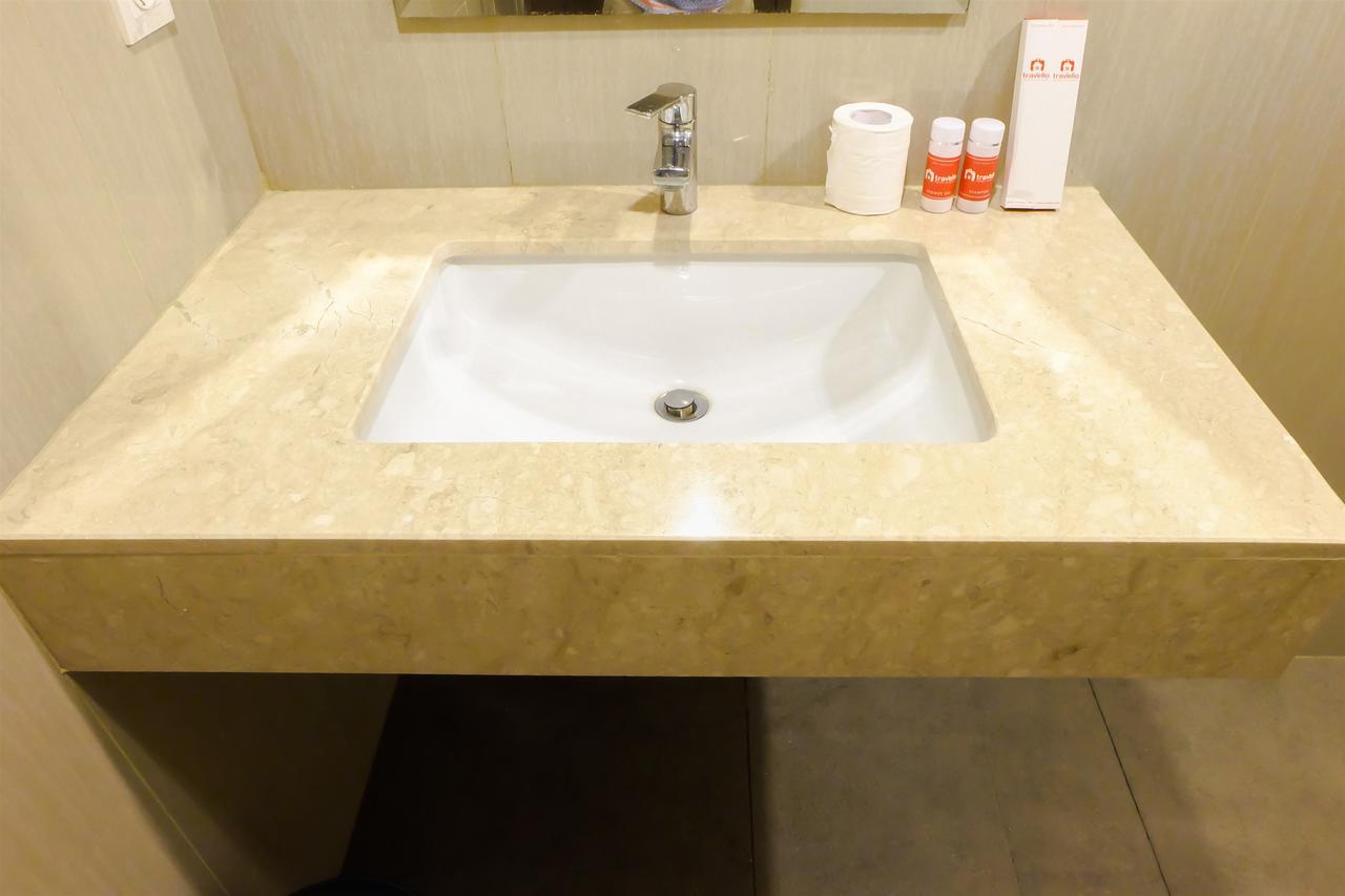Apartment 2br Location The H By Travelio