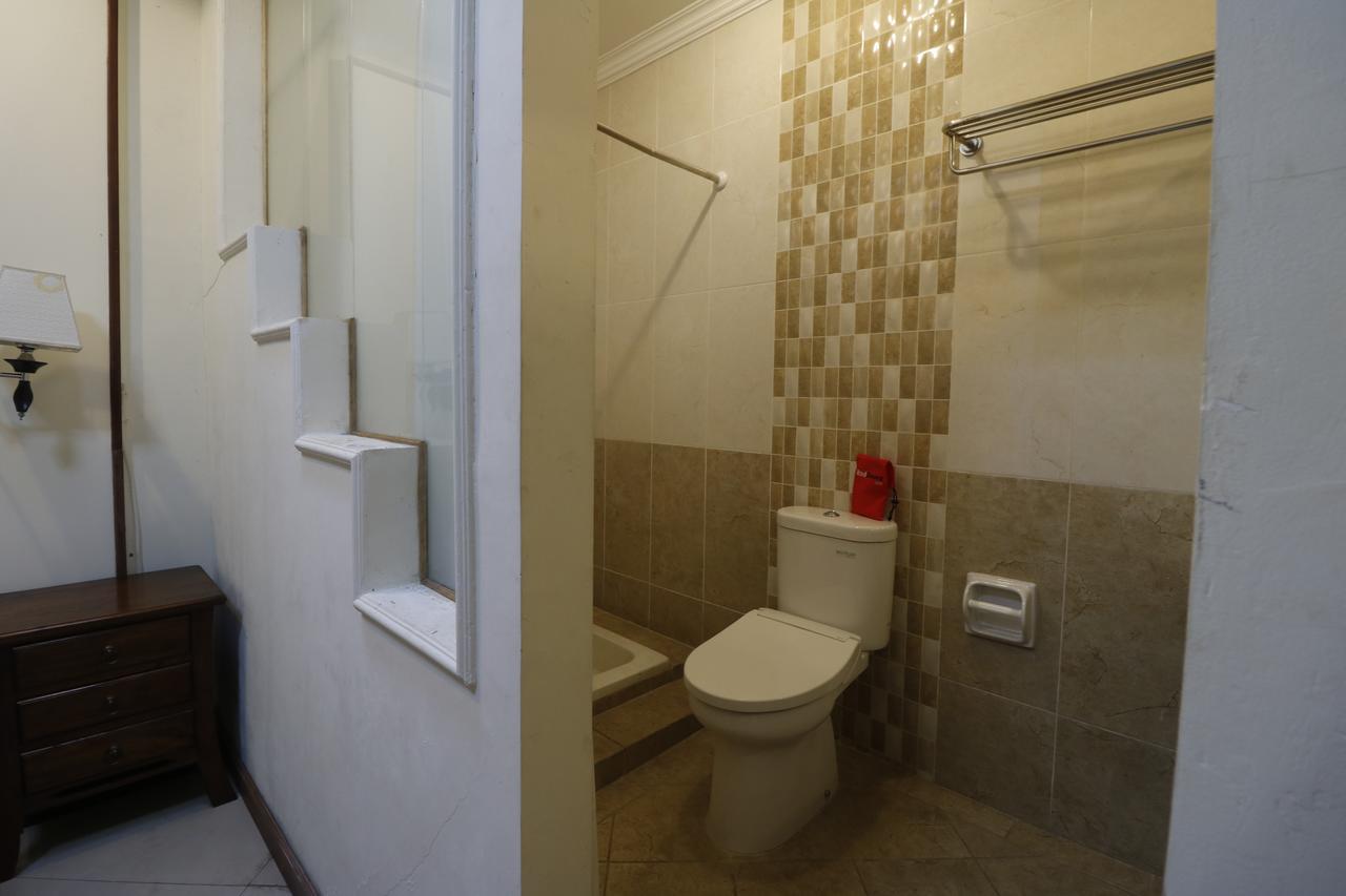 Guest house Reddoorz @ Jalan Dharmawangsa