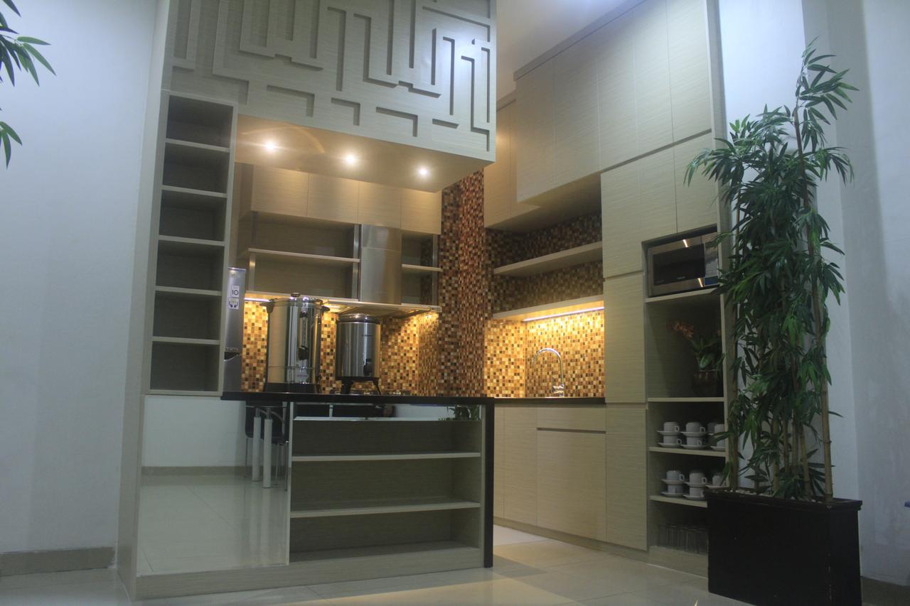 Galaxy Hotel 2*
