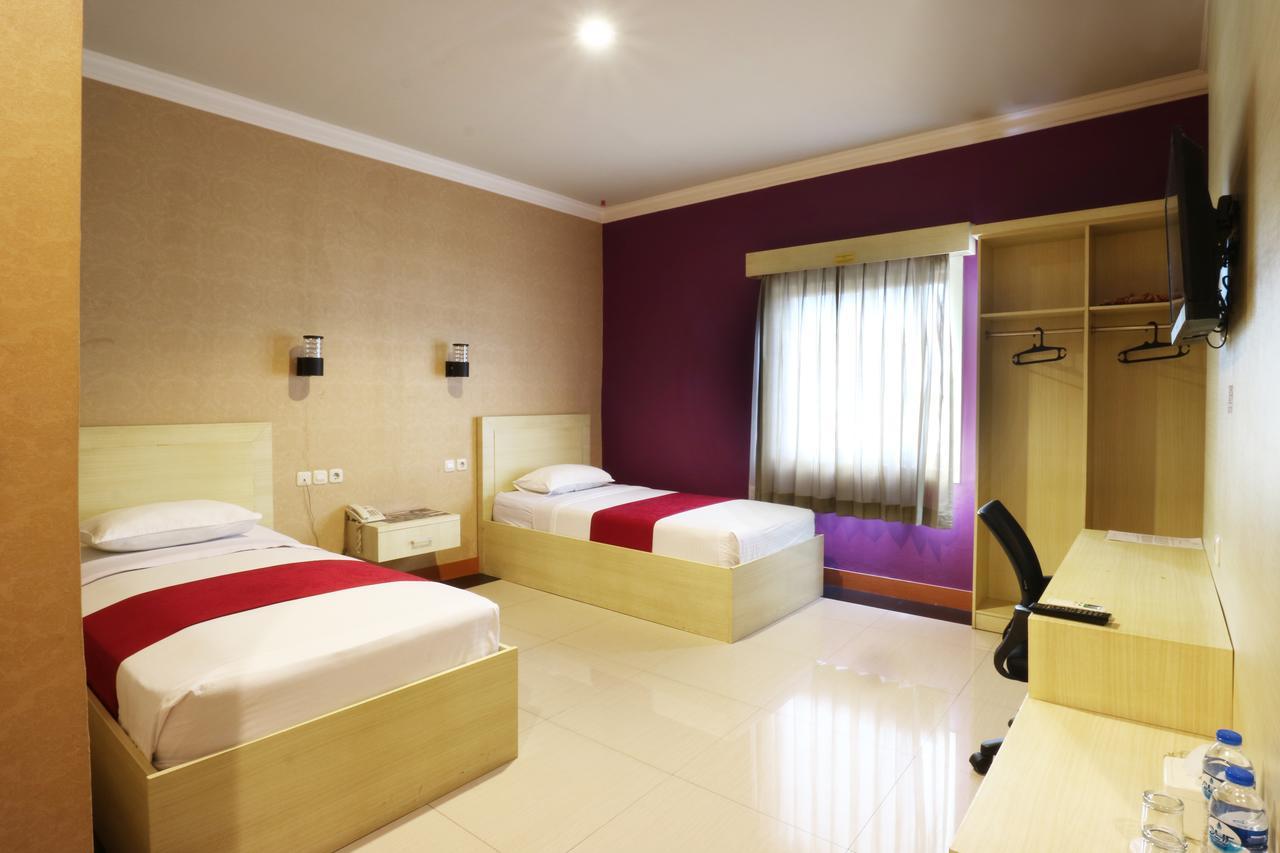 Raja Hotel