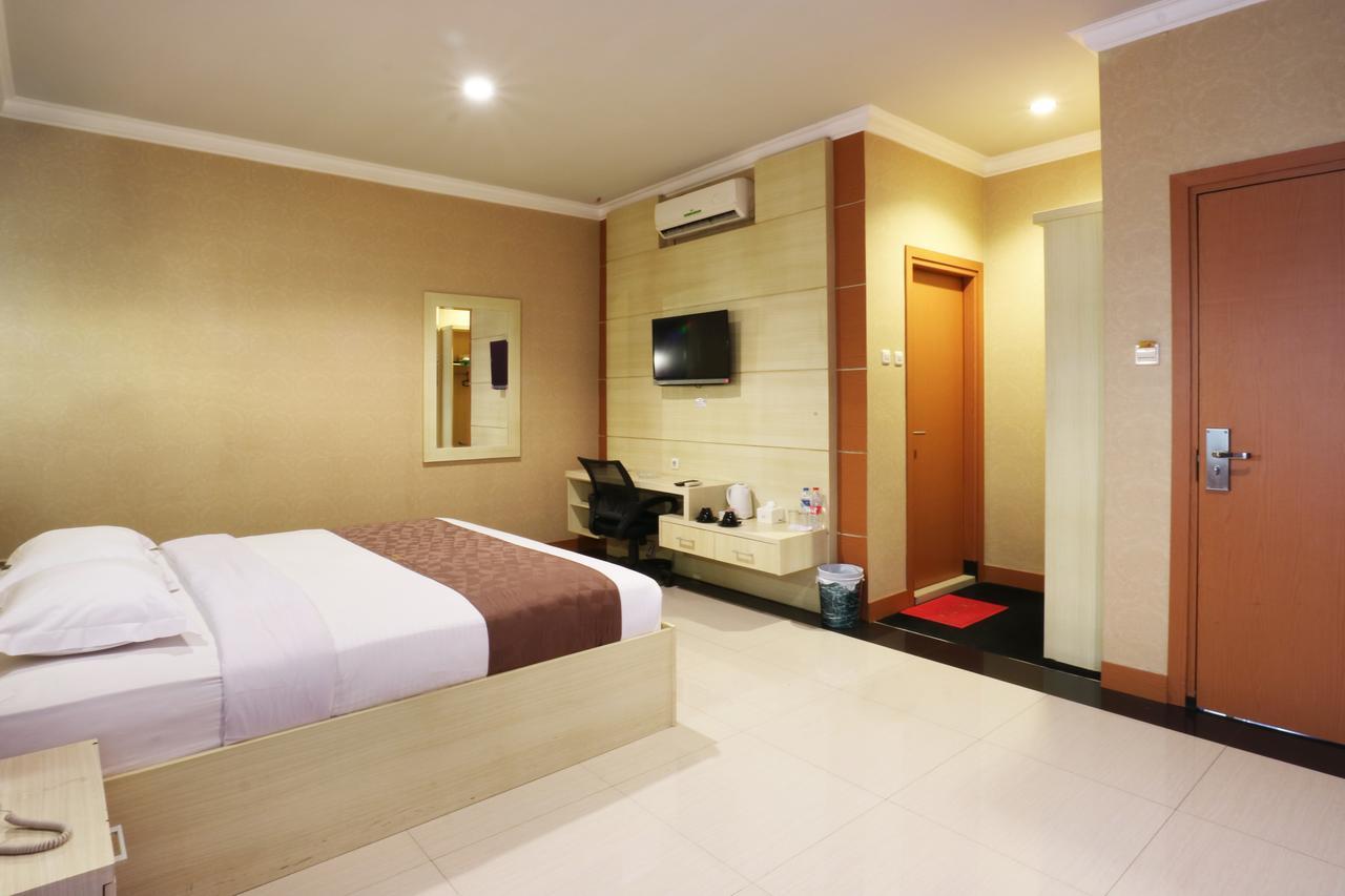 Raja Hotel
