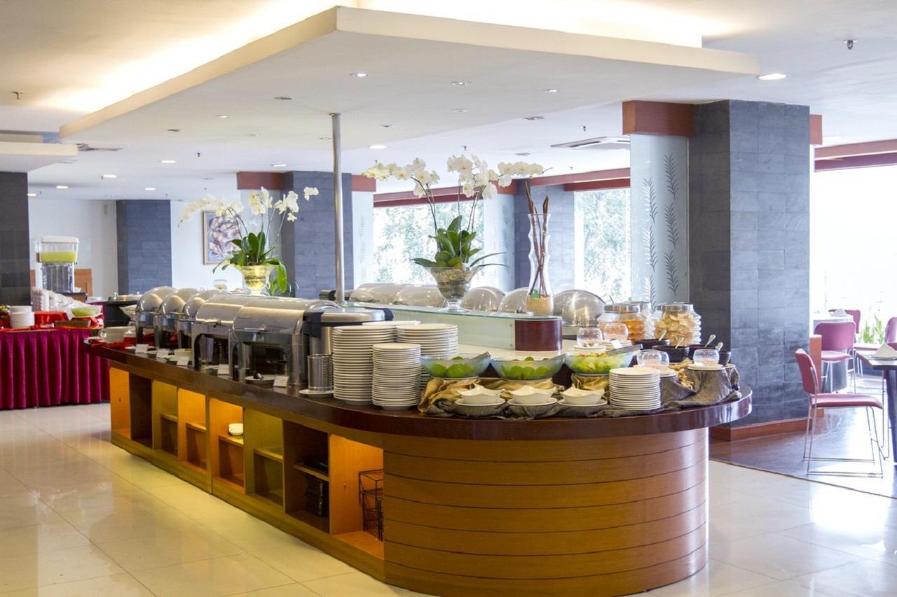 Hotel Asana Kawanua