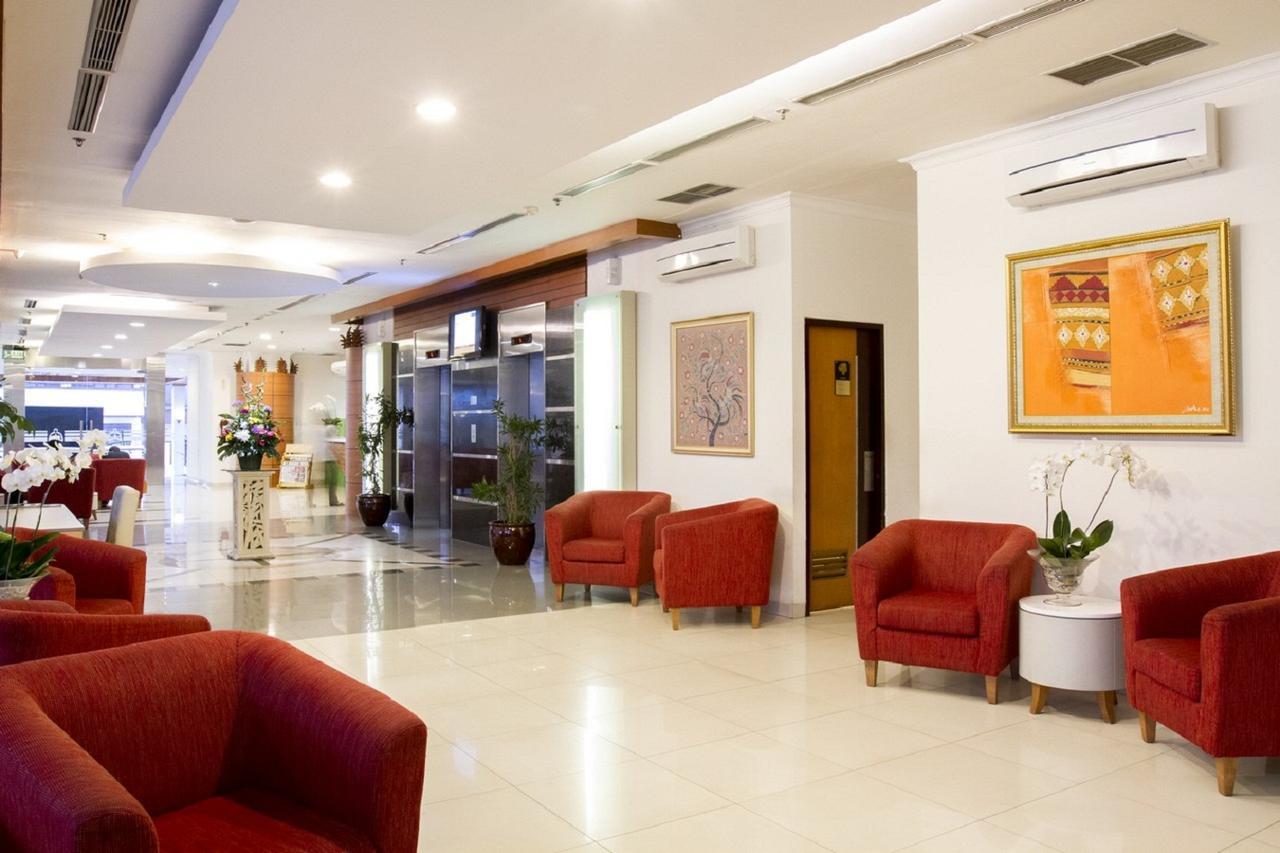 Asana Kawanua Hotel