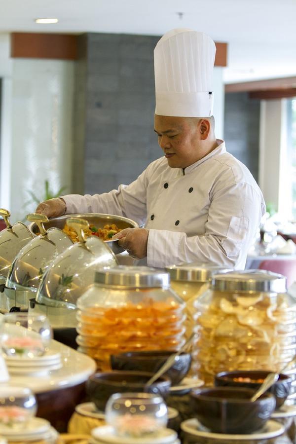 Asana Kawanua Hotel