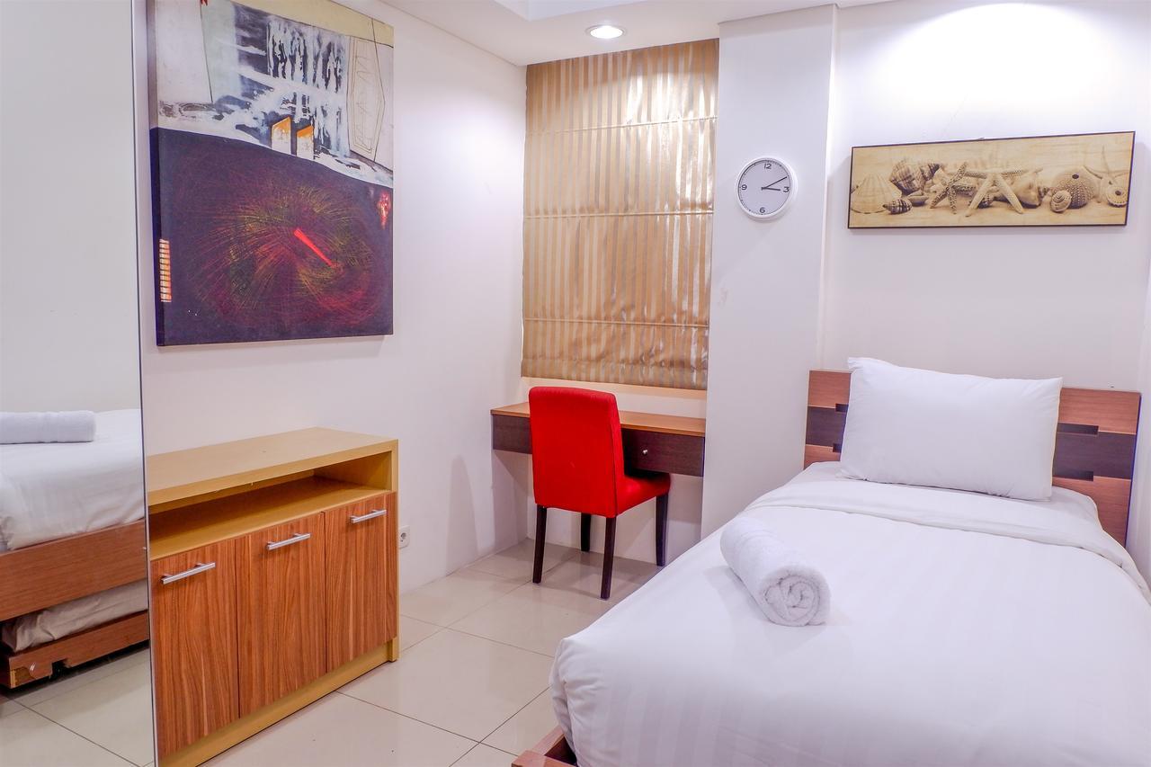 2br Cozy Pool View Kemang Village With Access To Mall By Travelio Căn hộ