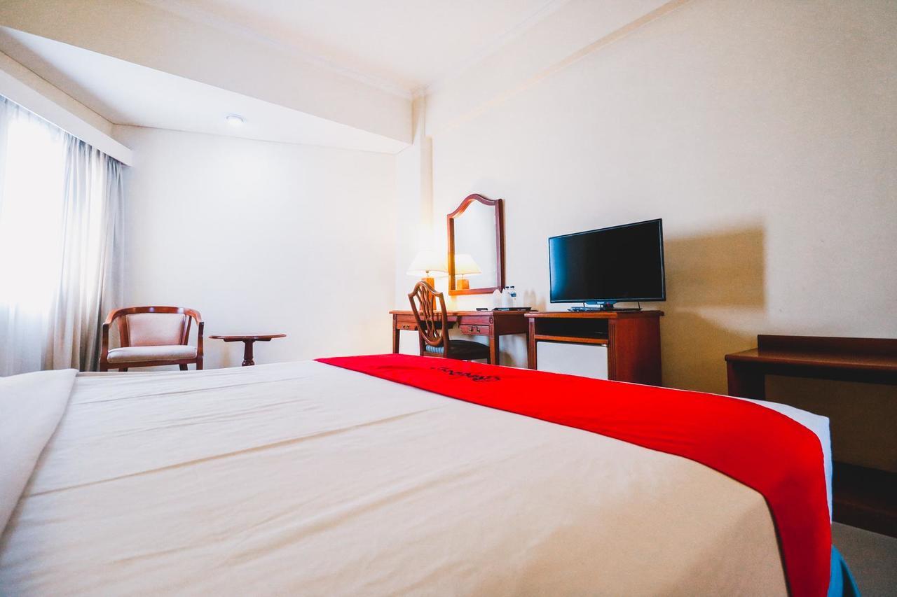 Reddoorz Near Monumen Nasional Hotel