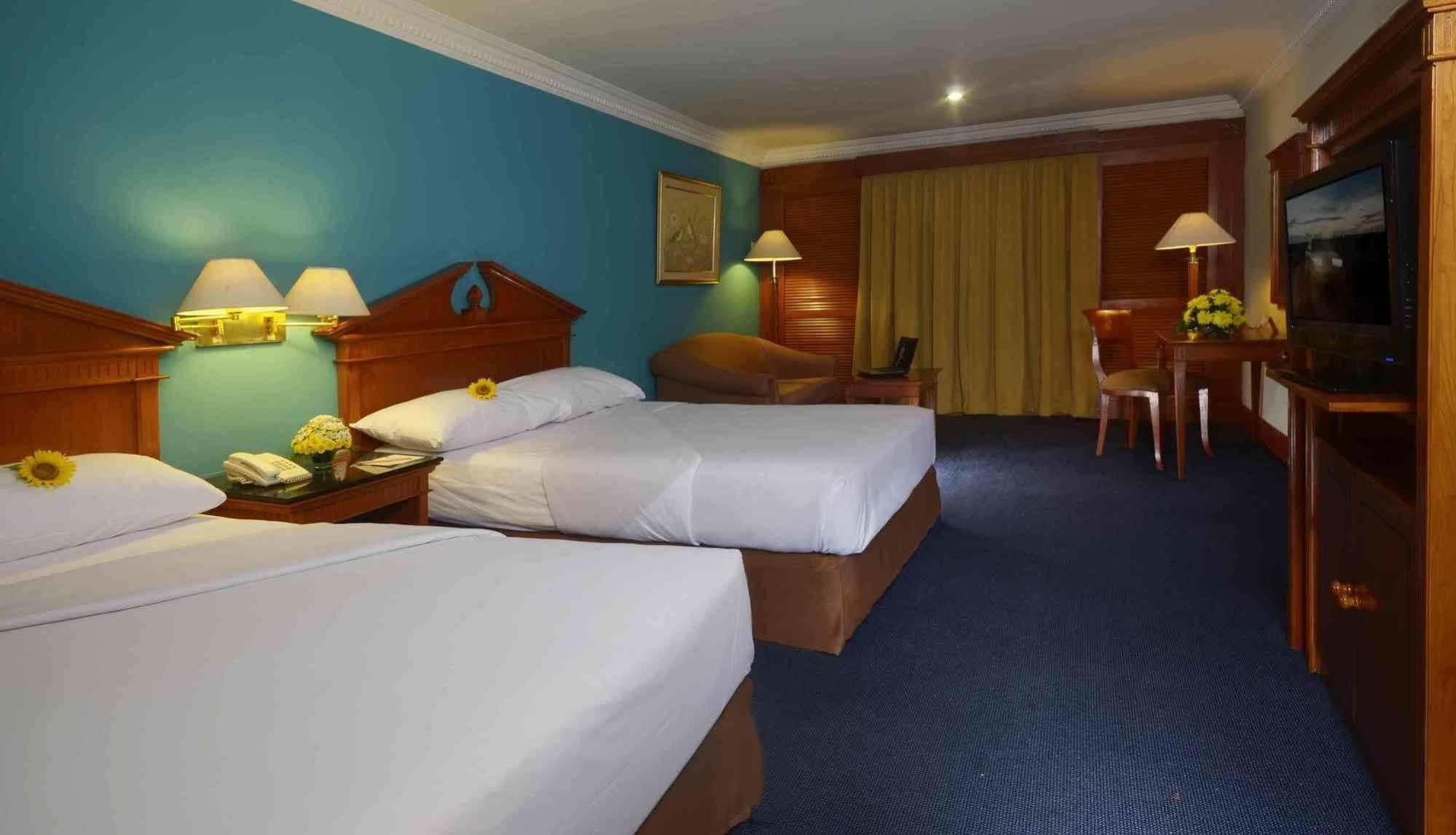 Hotel Jayakarta 4*