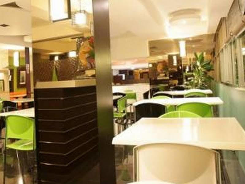Bamboo & Cafe Hotel Jakarta