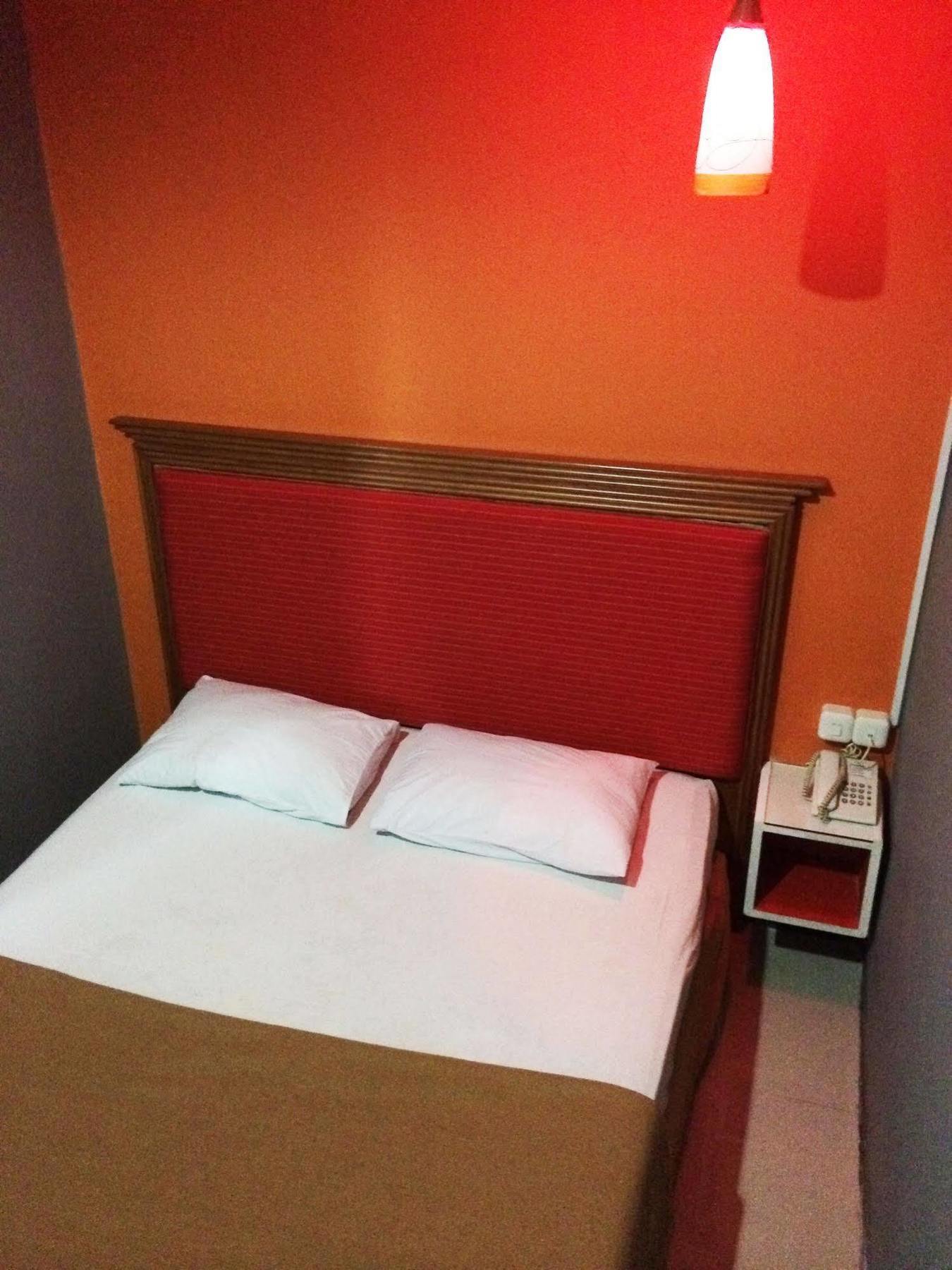 Hollywood Hotel Jakarta