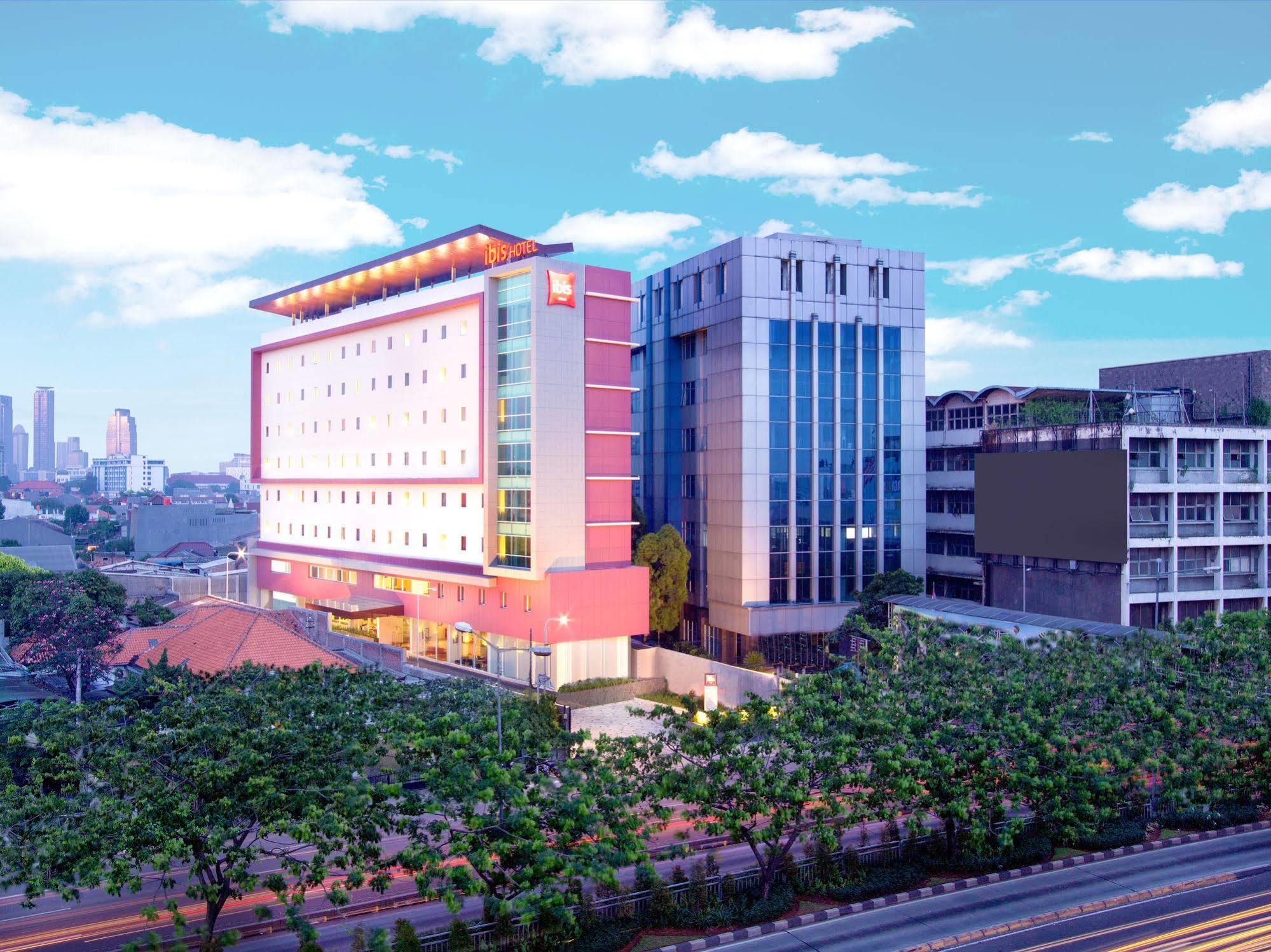 Ibis Senen