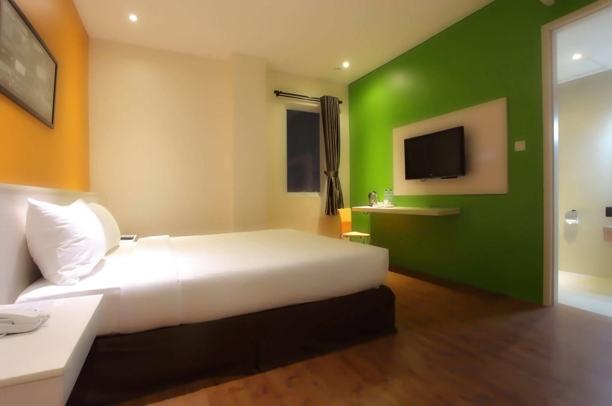 Hotel Dragon Kemayoran 2*