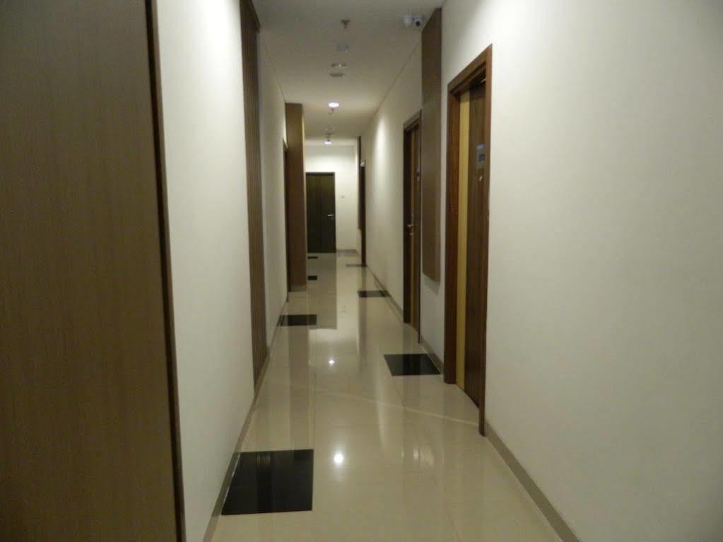 Hotel 88 Grogol By Wh Jakarta